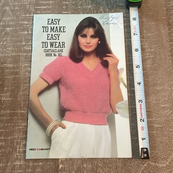 Vintage Coats & Clark’s Book No 302, Easy to Make Easy to Wear Knit and Crochet - Picture 4 of 7